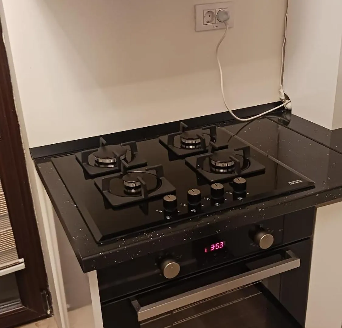 Trio Maria Apartment Otopeni 0*,